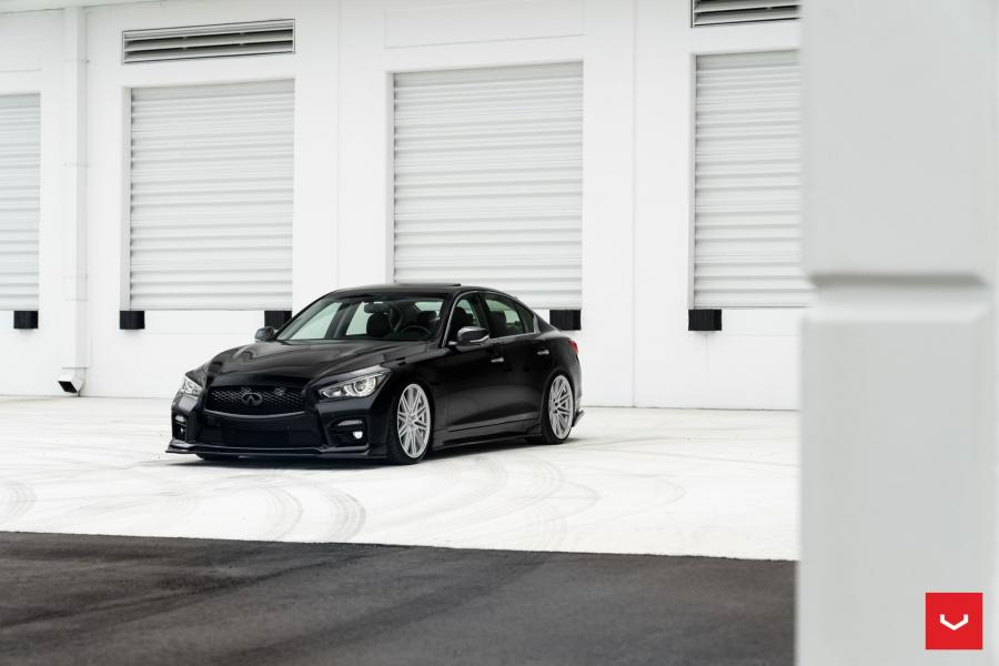  Infiniti Q50S on Vossen Wheels (CV10) 2019 года  (фото 12 из 21)